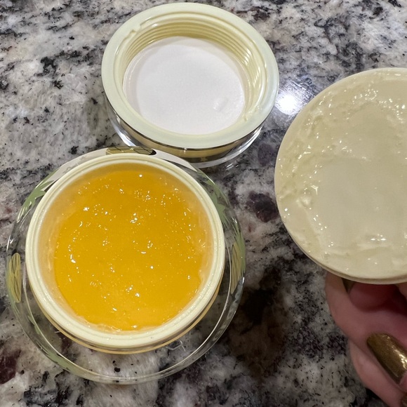 Too Faced Pineapple Glow face mask - Picture 6 of 7